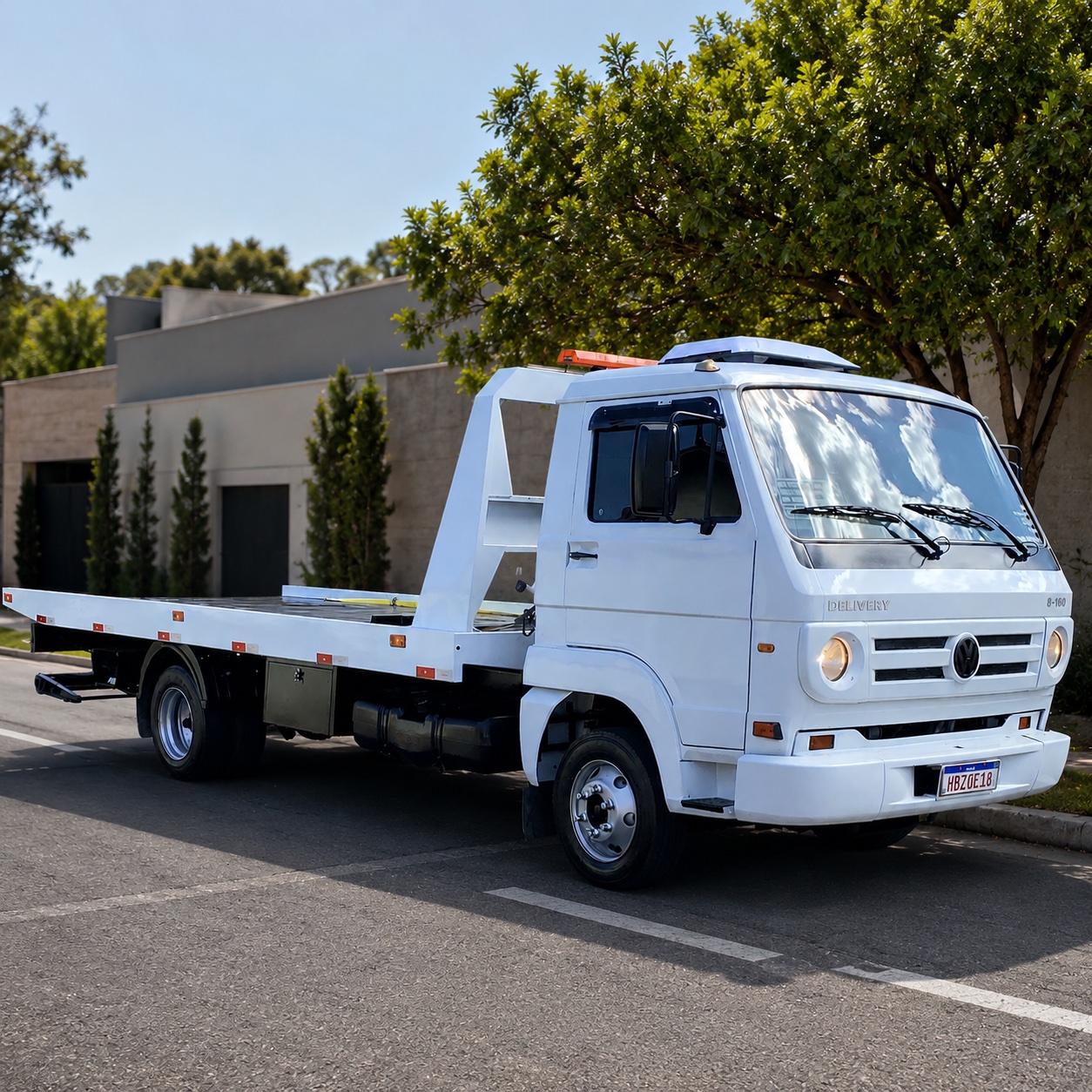 Caminhão Prancha VW Delivery — frota Siqueira Camilo